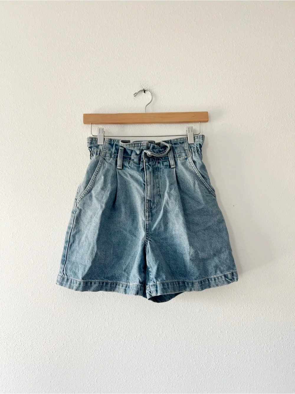 WILFRED | Paper Bag Waist High Rise Denim Mom Shorts | 24